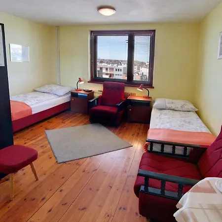 Linne - Pok 2, 3 I 4-os, Z Aneksami, Wifi, Plaza 7min, Centrum - 300m Alojamento de Acomodação e Pequeno-almoço Jastrzębia Góra