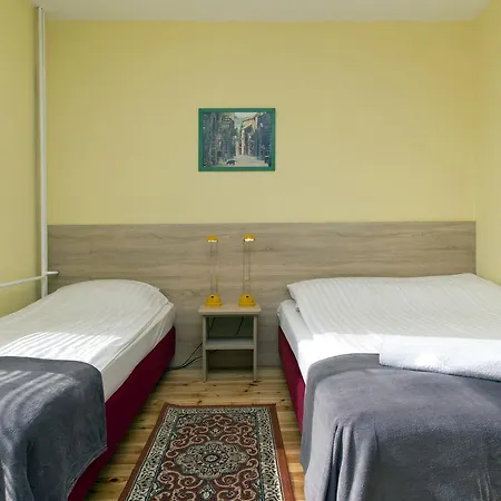 ベッド・アンド・ブレックファスト Linne 3*