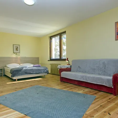 Alojamento de Acomodação e Pequeno-almoço Linne - Pok 2, 3 I 4-os, Z Aneksami, Wifi, Plaza 7min, Centrum - 300m