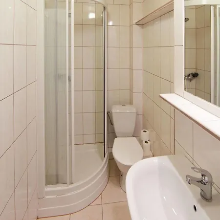 Linne - Pok 2, 3 I 4-os, Z Aneksami, Wifi, Plaza 7min, Centrum - 300m Alojamento de Acomodação e Pequeno-almoço Jastrzębia Góra