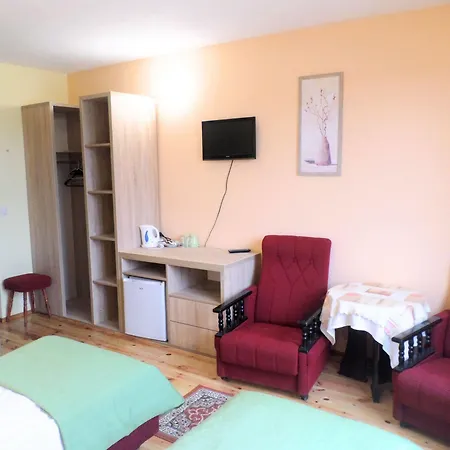 Linne - Pok 2, 3 I 4-os, Z Aneksami, Wifi, Plaza 7min, Centrum - 300m Alojamento de Acomodação e Pequeno-almoço