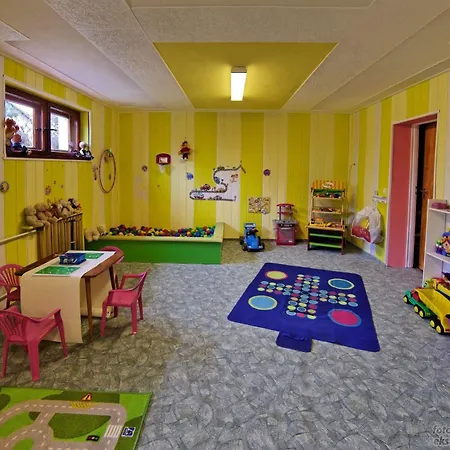 Linne - Pok 2, 3 I 4-os, Z Aneksami, Wifi, Plaza 7min, Centrum - 300m