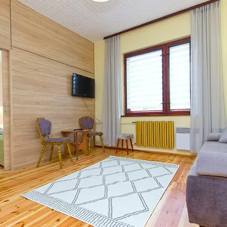 Alojamento de Acomodação e Pequeno-almoço Linne - Pok 2, 3 I 4-os, Z Aneksami, Wifi, Plaza 7min, Centrum - 300m Jastrzębia Góra