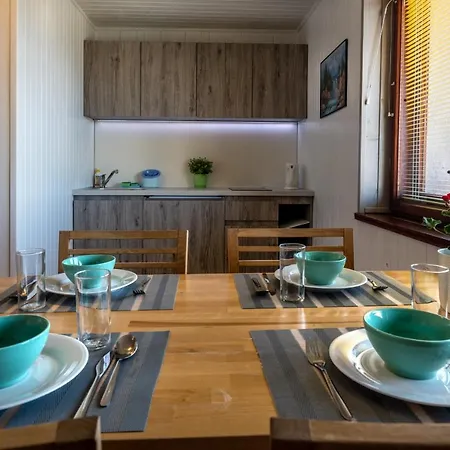 Linne - Pok 2, 3 I 4-os, Z Aneksami, Wifi, Plaza 7min, Centrum - 300m 3*